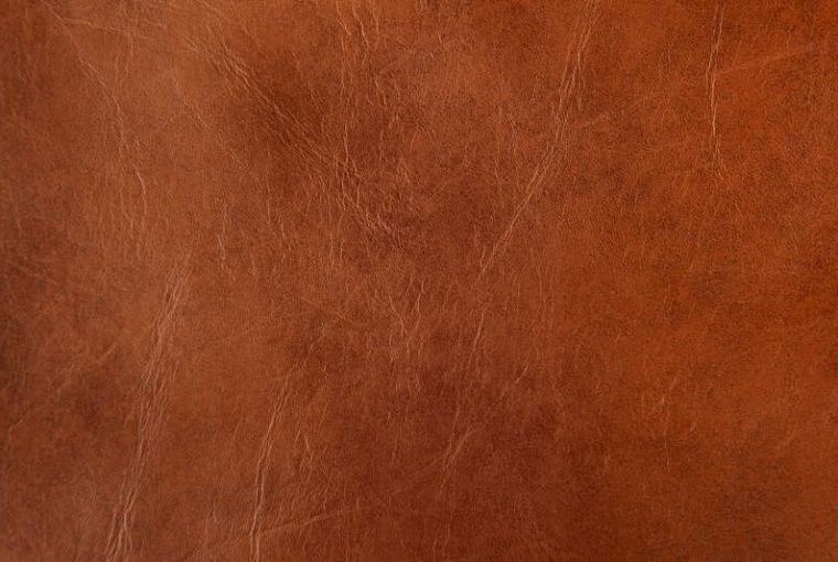 pelle del divano screpolata